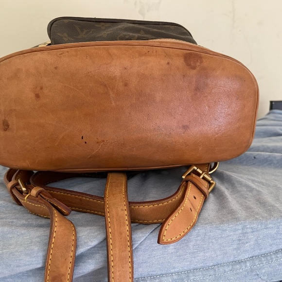Louis Vuitton Montsouris MM Backback Monogram main image 5